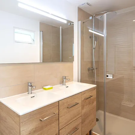 Jade Et Elena-3 By Interhome