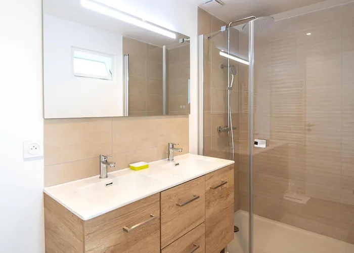 Jade Et Elena-3 By Interhome